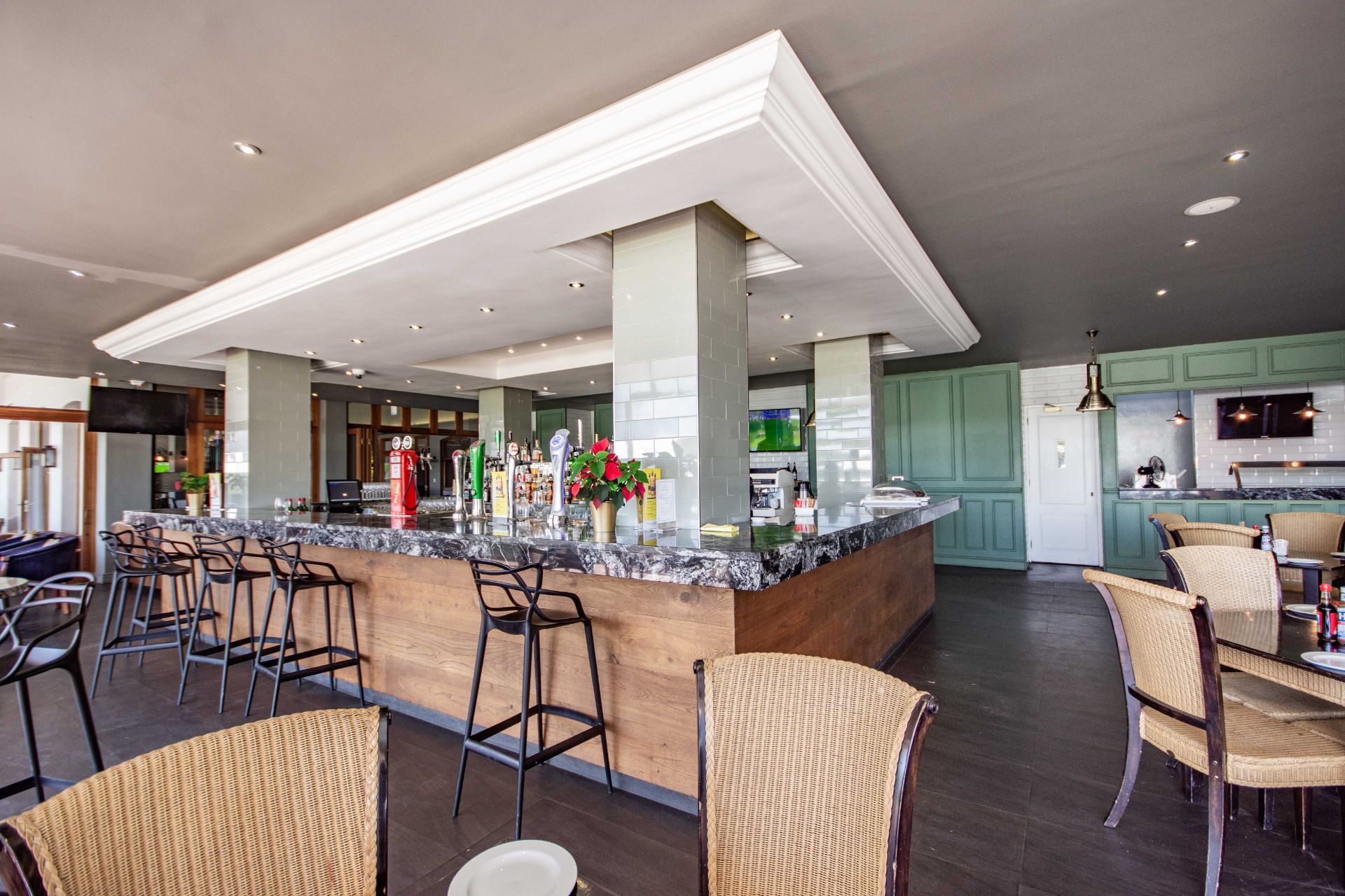 Works 4 excellent investment in de zalze golf estate